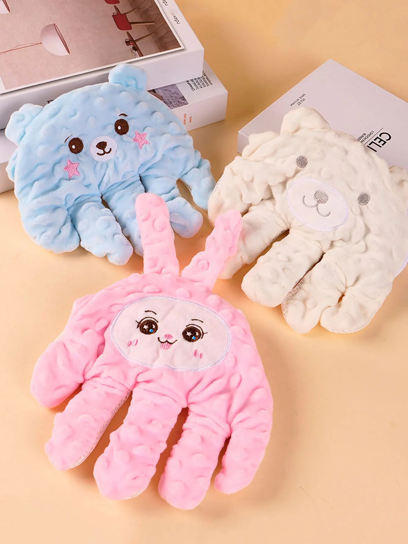 Soothing Pillow with Automatic Caress Palm for Baby